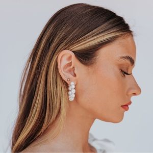 NWT Untamed Petals Juno Pearl Hoops